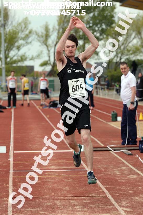Mens under-20s triple jump, 2019 North Eastern Track and Field Champs., Middlesbrough. Photo:  David T. Hewitson/Sports for All Pics